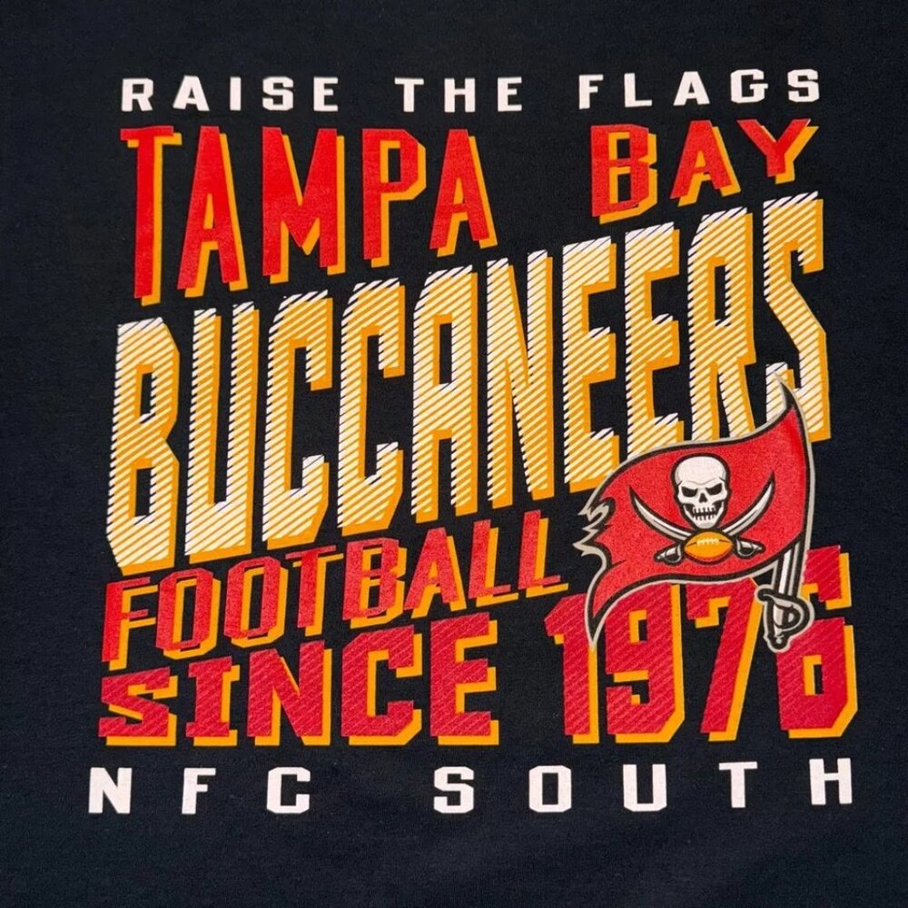 Tampa Bay Buccaneers Mens XL Black T Shirt NFL NWT